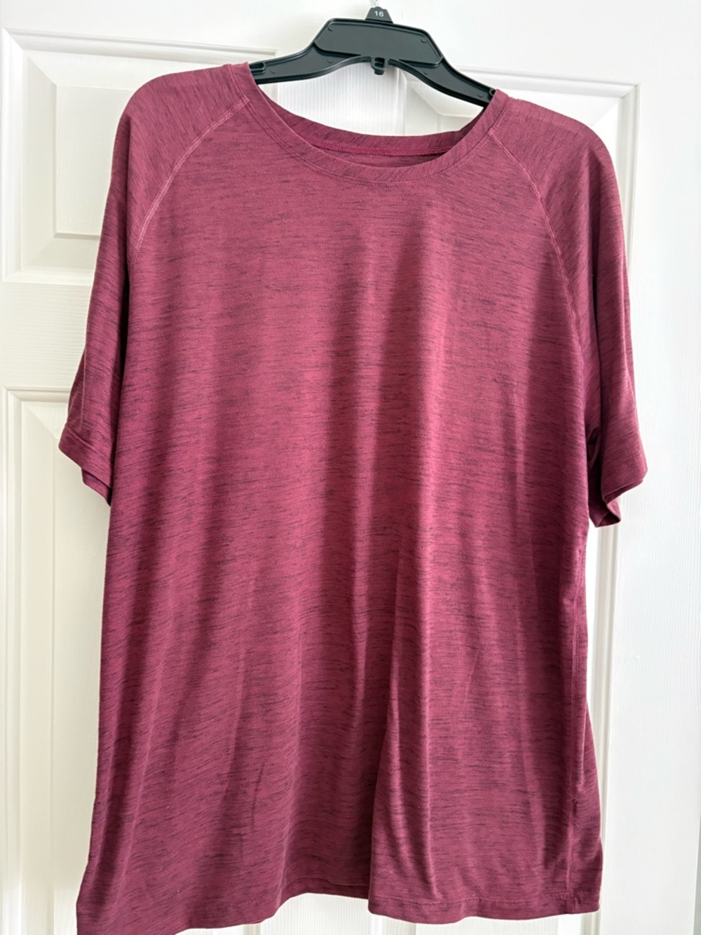 Korsa by RoadRunner Sports Men's Short Sleeve Crew Neck Tee in Heather Burgundy